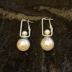 Fashion earrings